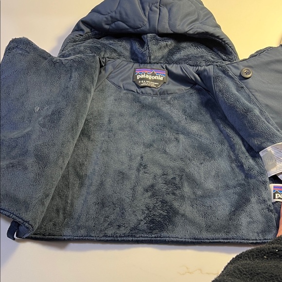 Patagonia Navy Quilted Puffer Hooded Jacket 3-6 month size unisex - Picture 6 of 7